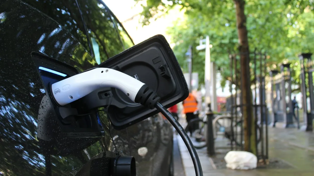 Voiture électrique en 2026: chinoise ou européenne selon vos usages